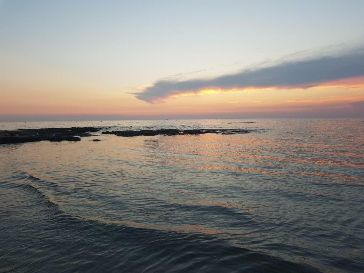 Suite Con Terrazzo Sul Mare E Discesa In Spiaggia A غالّيبولي المظهر الخارجي الصورة